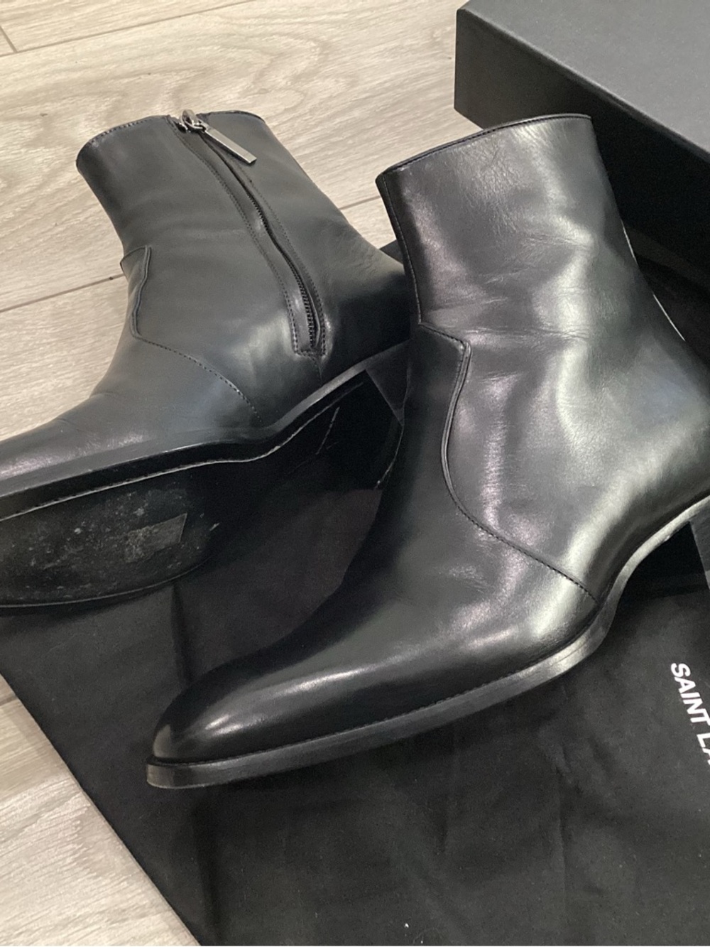 Saint Laurent Wyatt Chelsea Boots Men's 7US/40EU Black Nero Almond Toe 40 mm